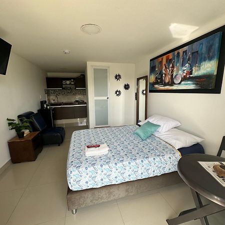 Sea Life Apartamentos En Via Principal Centro Y San Luis San Andrés Dış mekan fotoğraf