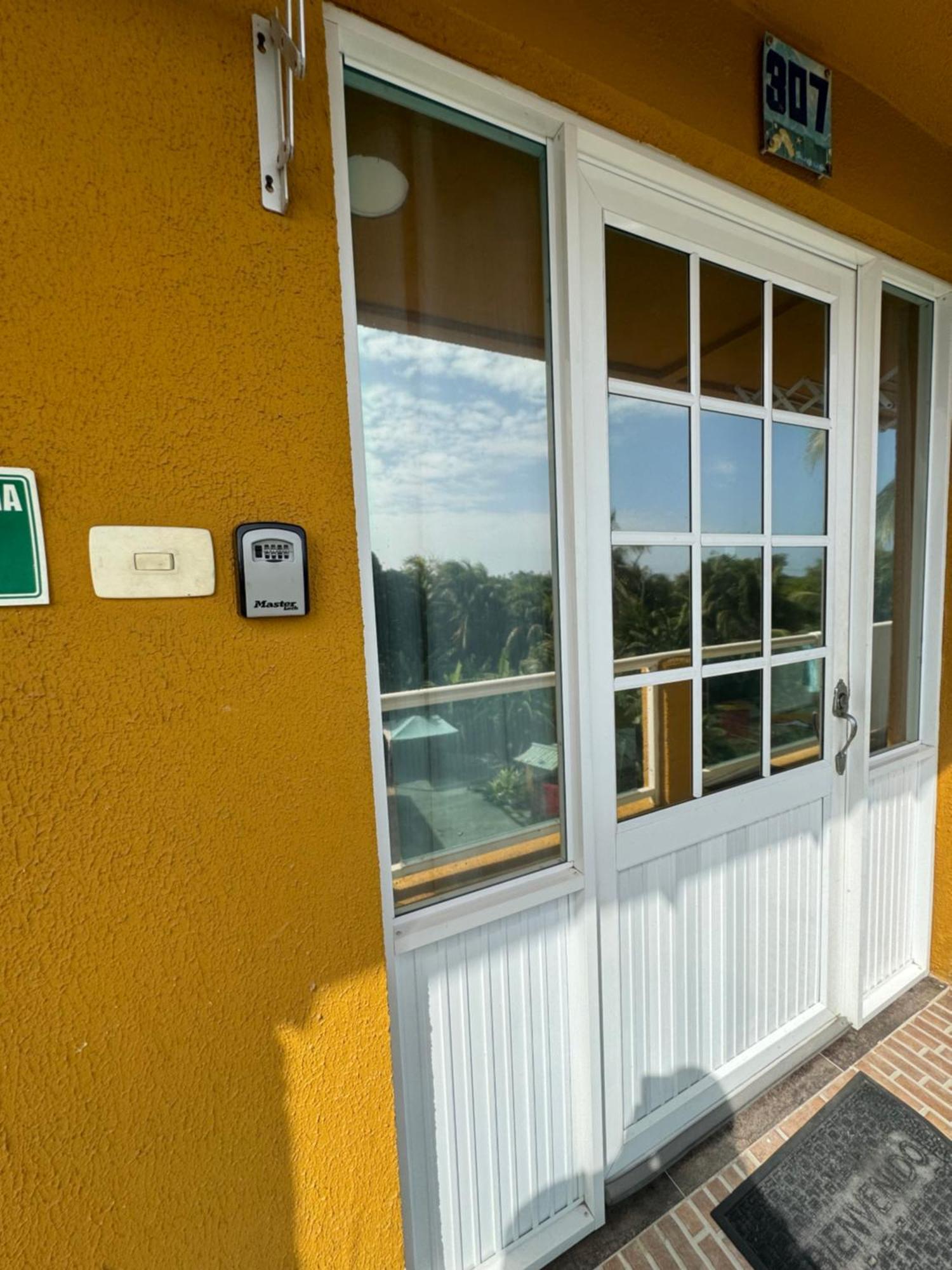 Sea Life Apartamentos En Via Principal Centro Y San Luis San Andrés Dış mekan fotoğraf