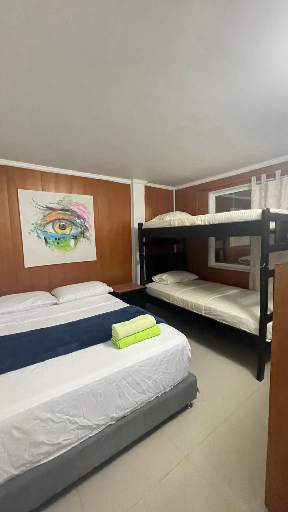 Sea Life Apartamentos En Via Principal Centro Y San Luis San Andrés Dış mekan fotoğraf